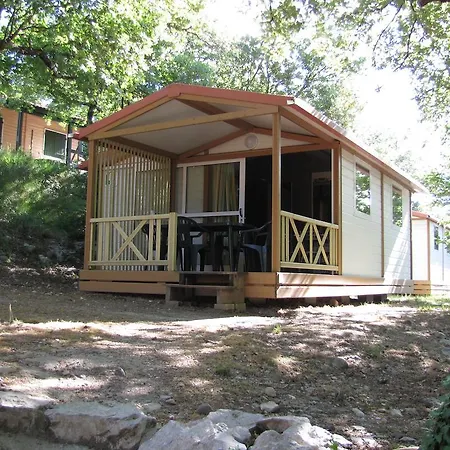 Parque de Campismo Les Chênes Verts 3*